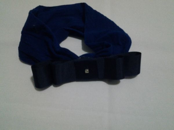 Tiara azul marinho
